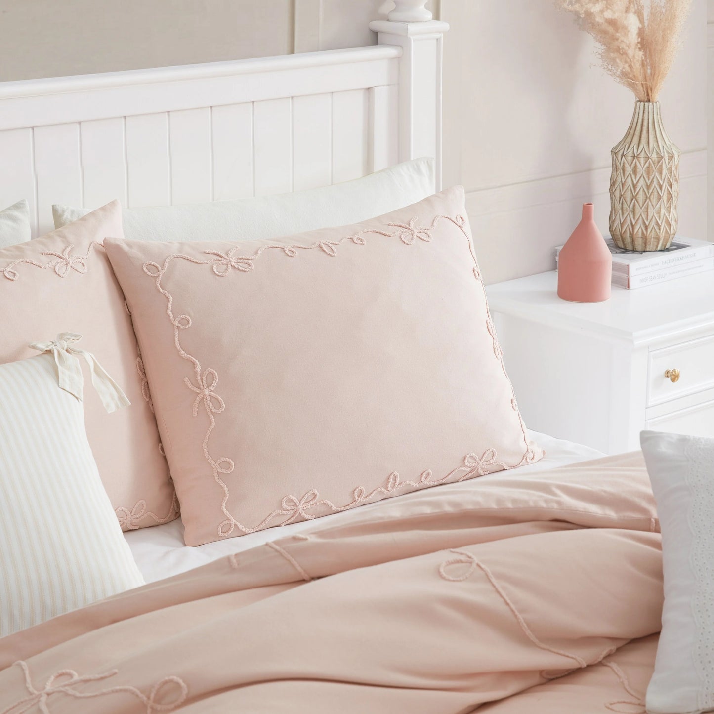Peri Home Sasha Bows Comforter Set