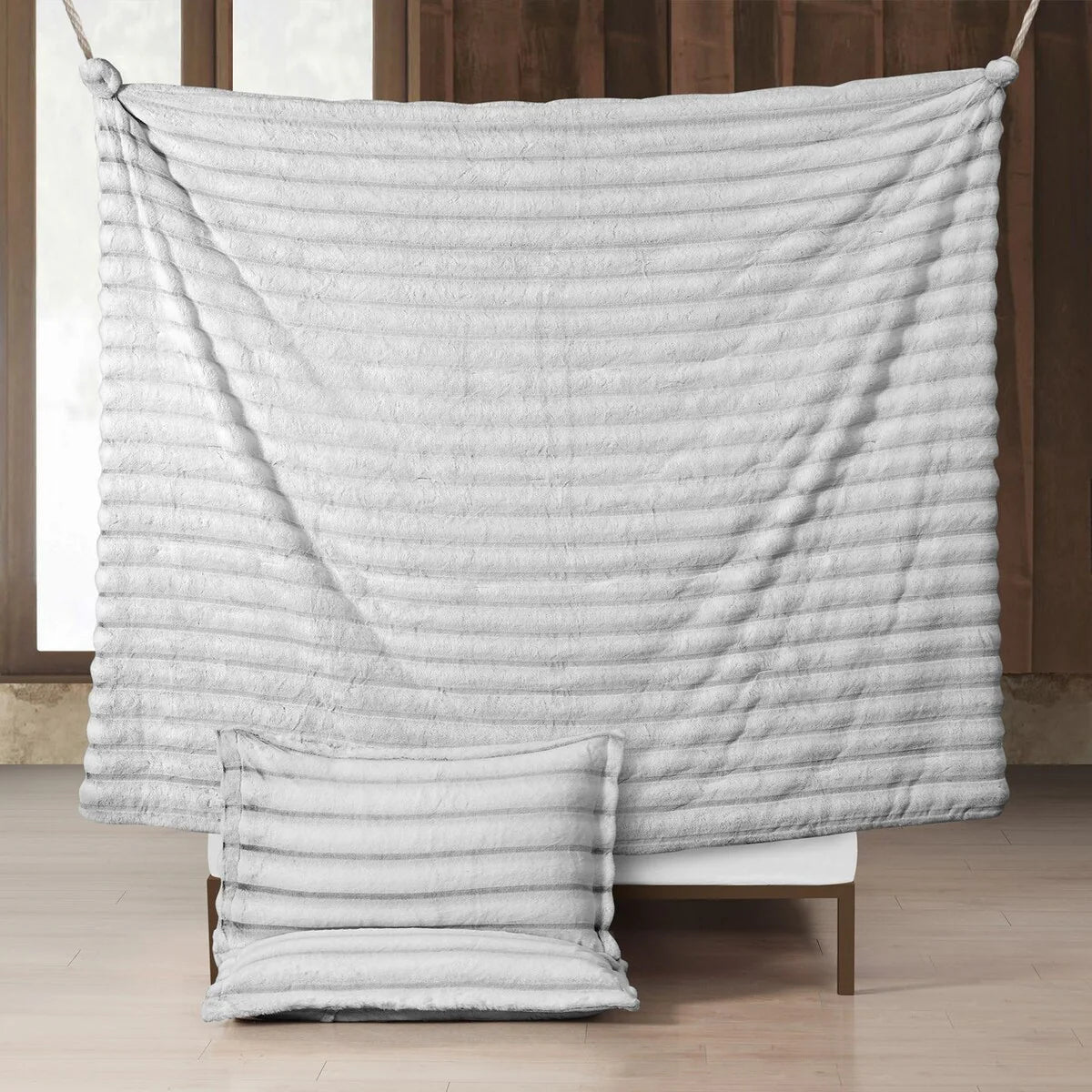 Jelly Rolls Chunky Bunny - Coma Inducer? Oversized Comforter Set - Snowy Black