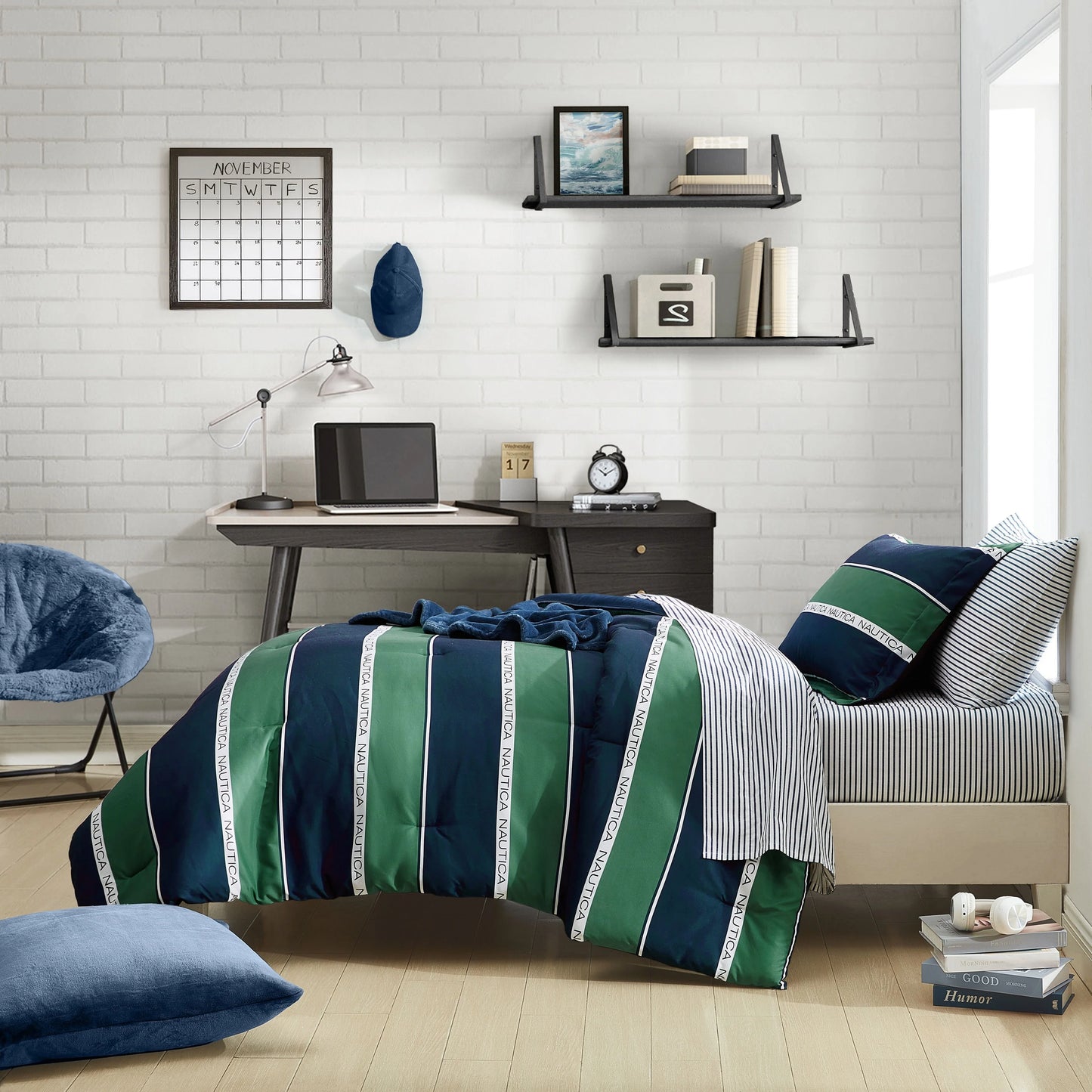 Nautica Bellecastle Reversible Navy Comforter Set