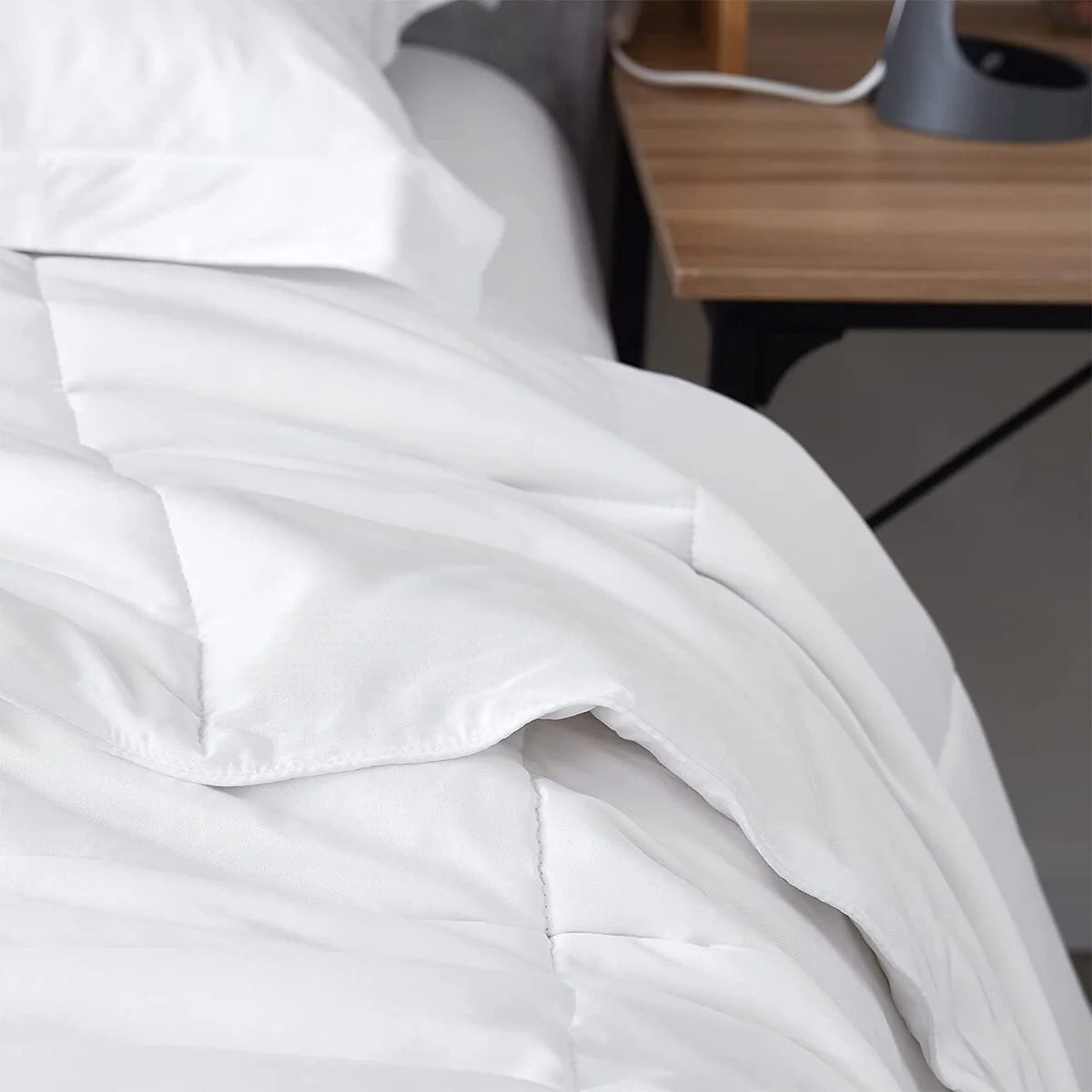 Menopleasing - Coma Inducer? Oversized Cooling Comforter Set - White