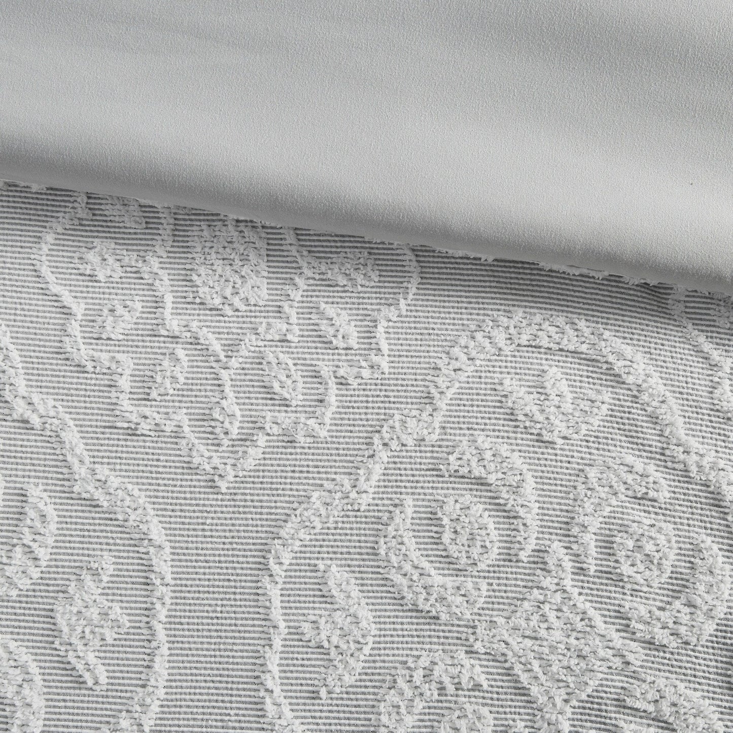 Madison Park Maeve 3 Piece Tufted Woven Medallion Comforter Set