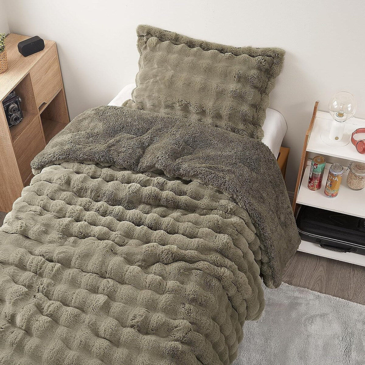 Snowball Chunky Bunny - Coma Inducer? Oversized Comforter Set - Olive Earth