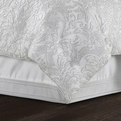 J. Queen New York Brunello Comforter Set