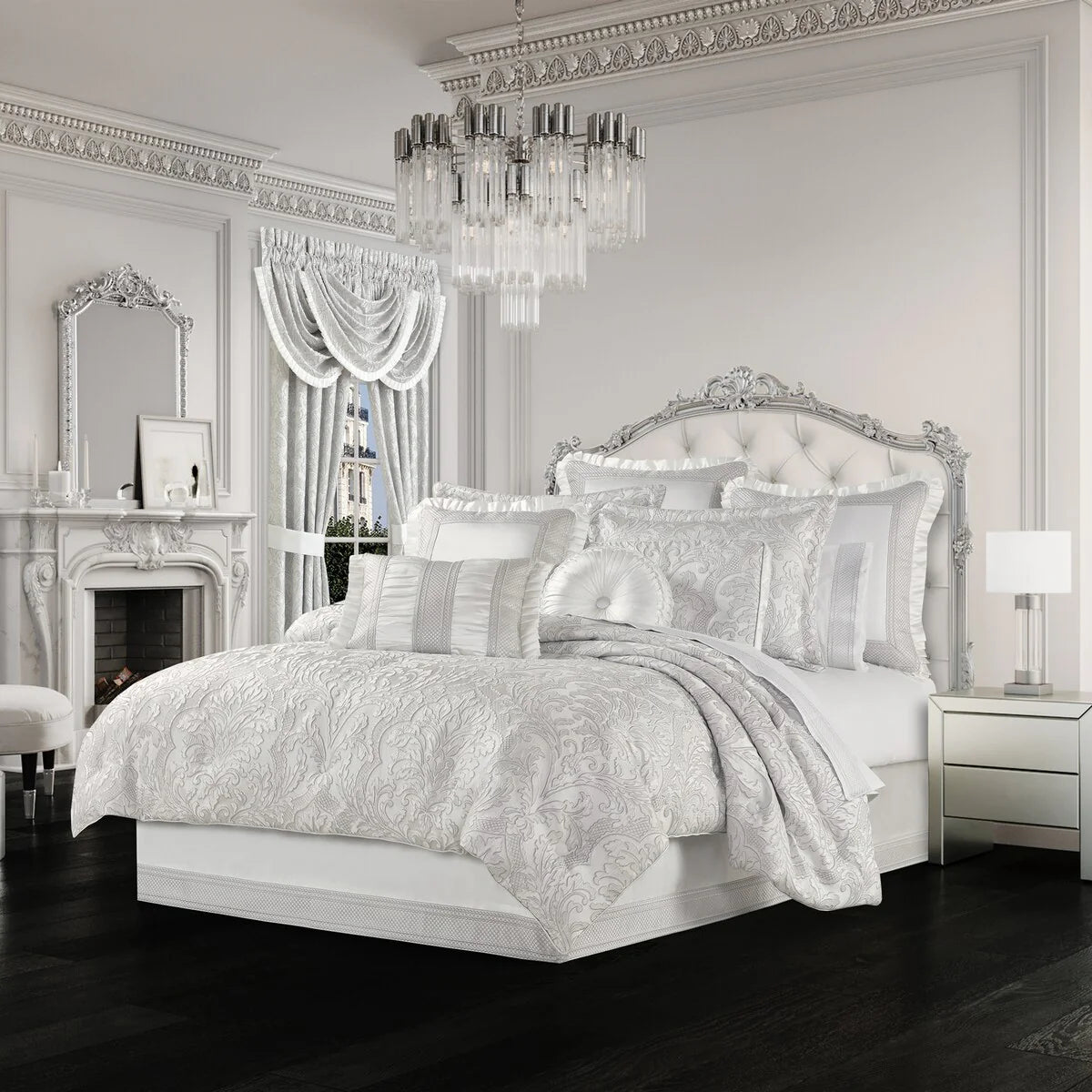 J. Queen New York Brunello Comforter Set