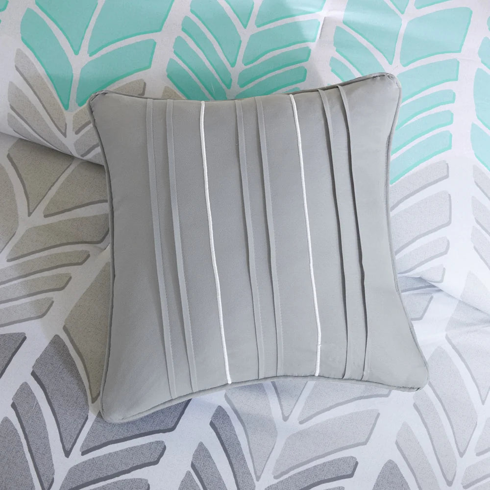 Kennedy Aqua/ Grey Comforter Set by Intelligent Design