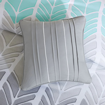 Kennedy Aqua/ Grey Comforter Set by Intelligent Design