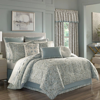 Five Queens Court Garrison Comforter Set