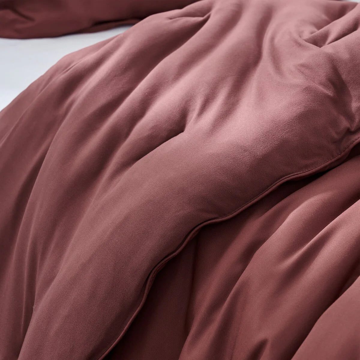 Bamlin Butter - Coma Inducer? Oversized Cooling Comforter Set - Red Pear