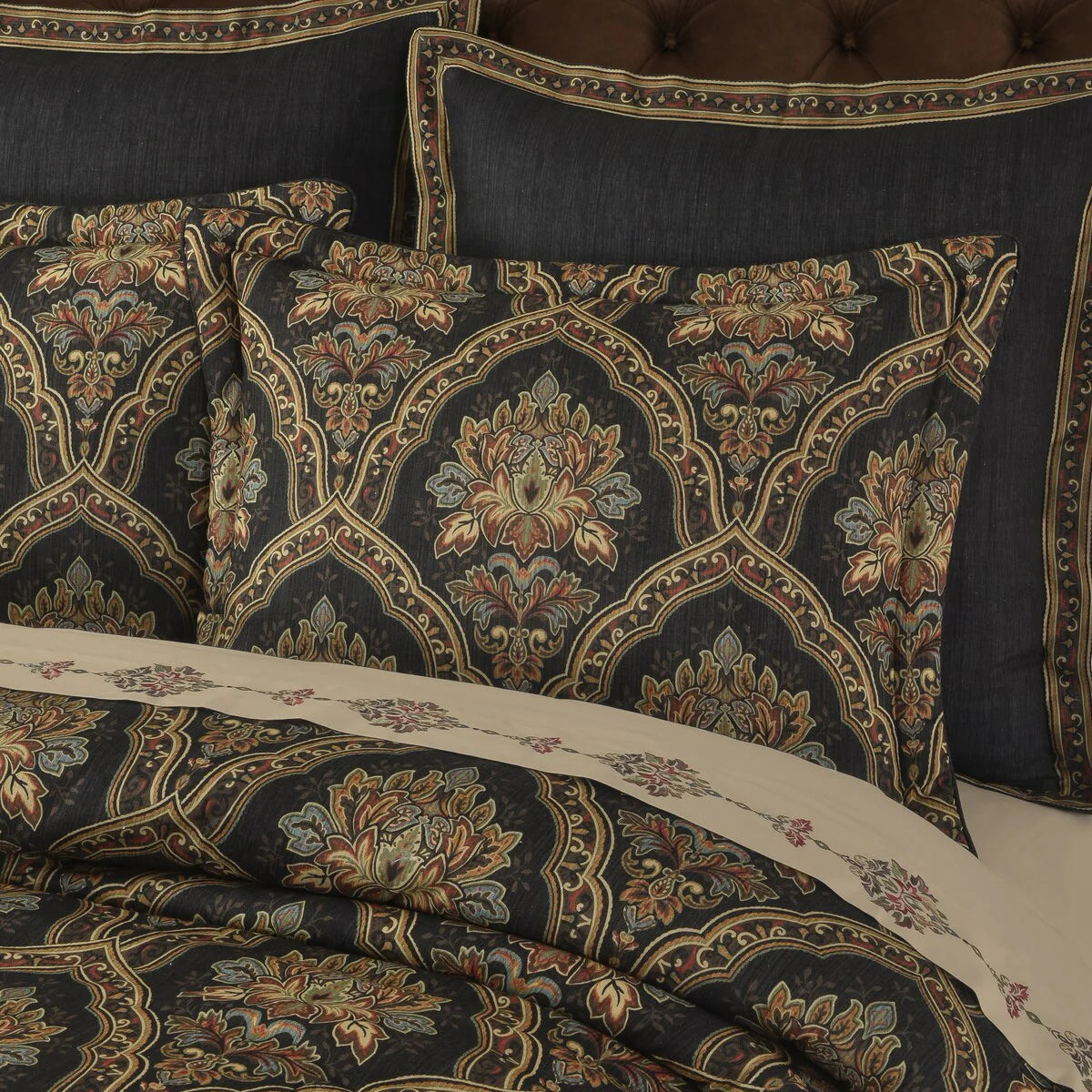 Michalina Comforter Set