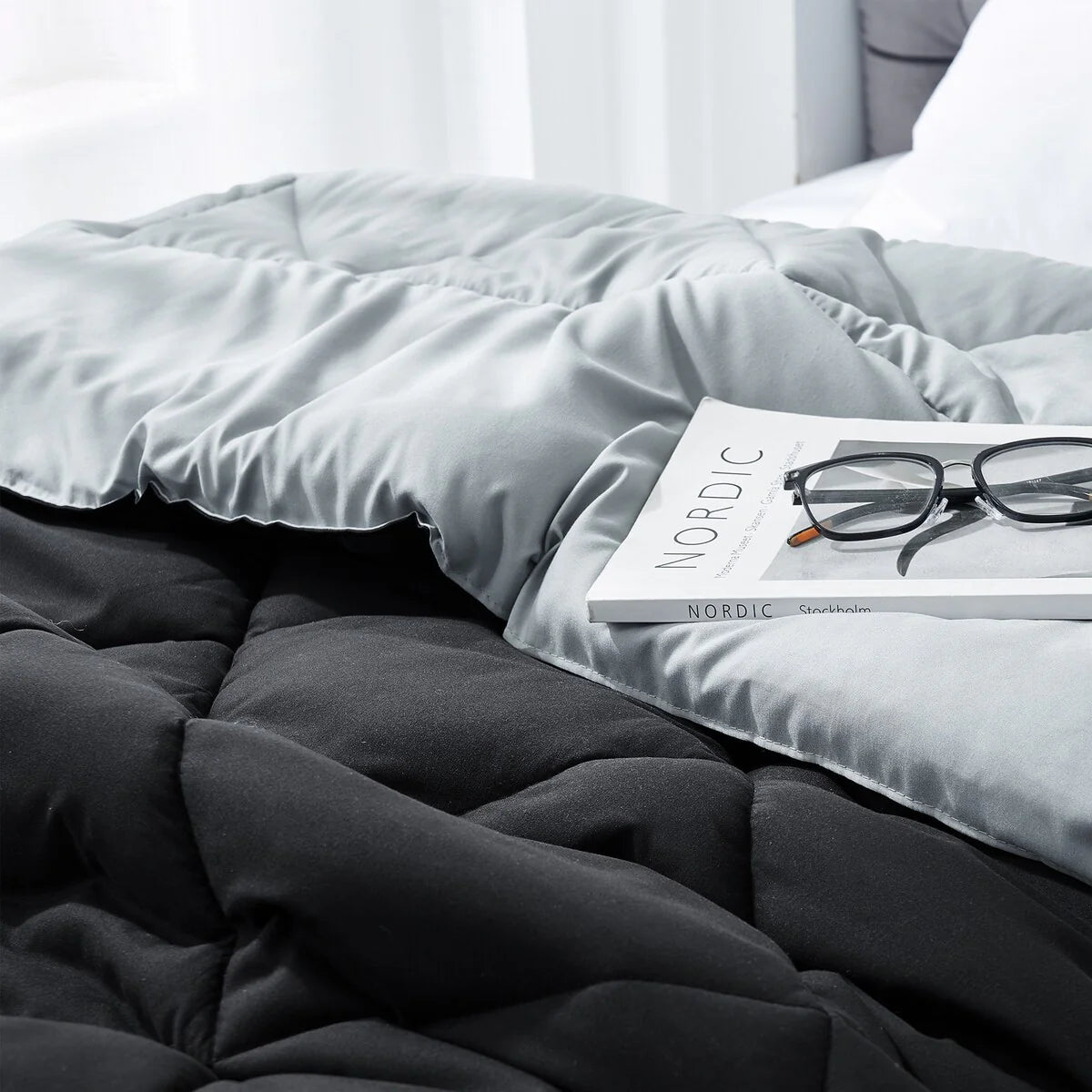 Black/Ultimate Gray Reversible Twin XL Comforter