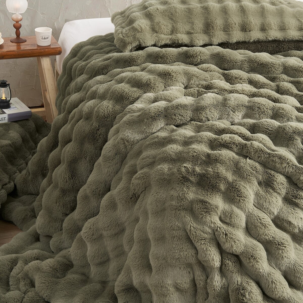 Snowball Chunky Bunny - Coma Inducer? Oversized Comforter Set - Olive Earth