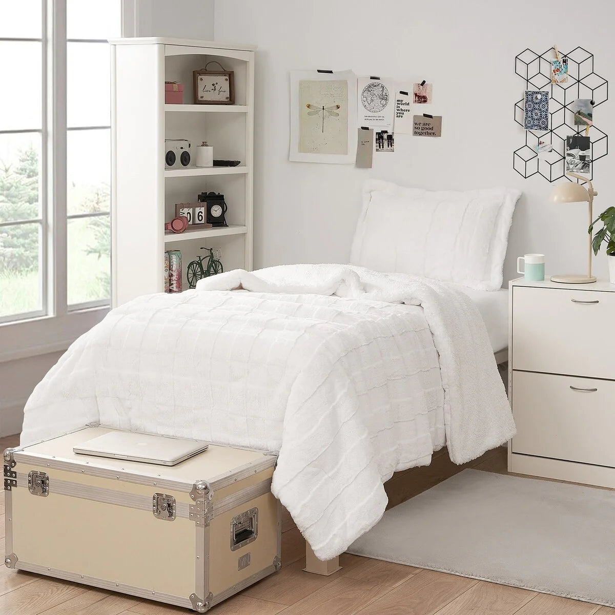 Cut n Sew Chunky Bunny - Coma Inducer? Oversized Comforter Set - White