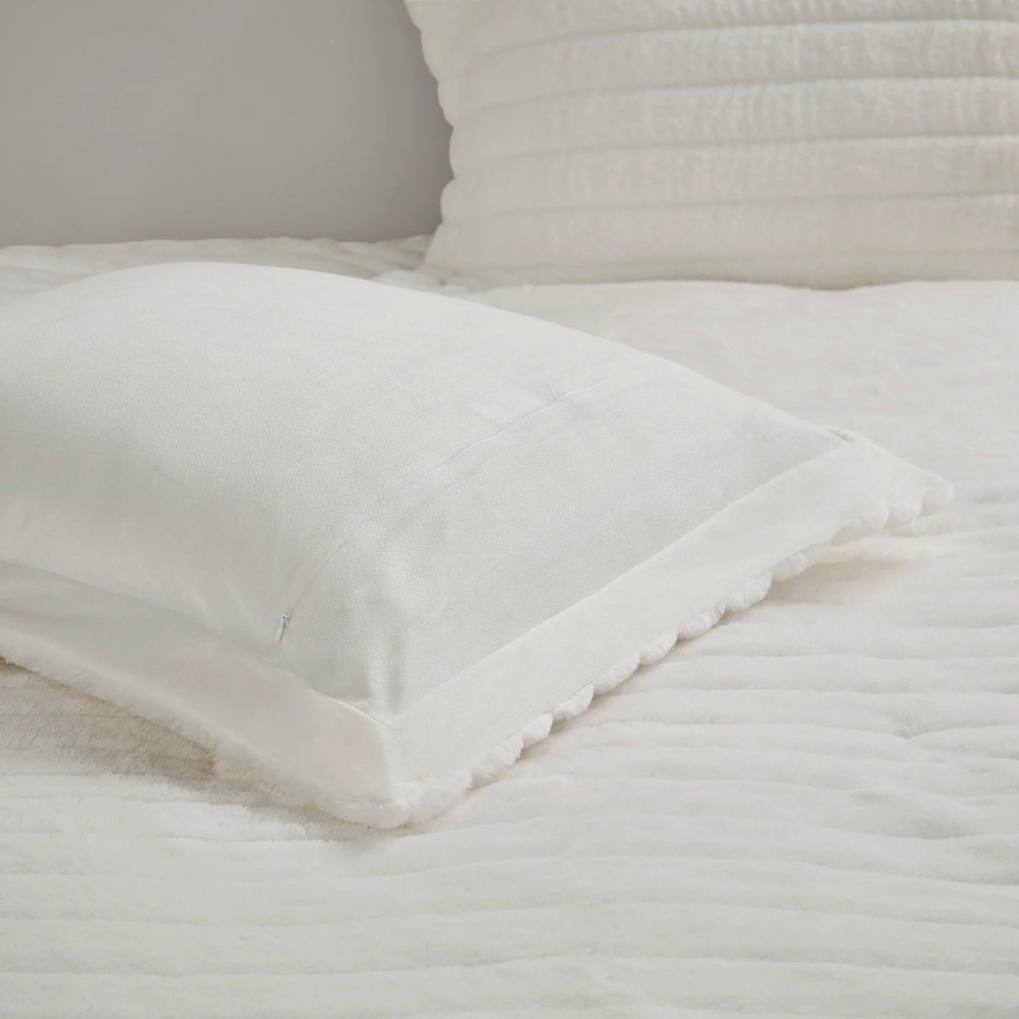 Madison Park Eve Faux Fur Comforter Set