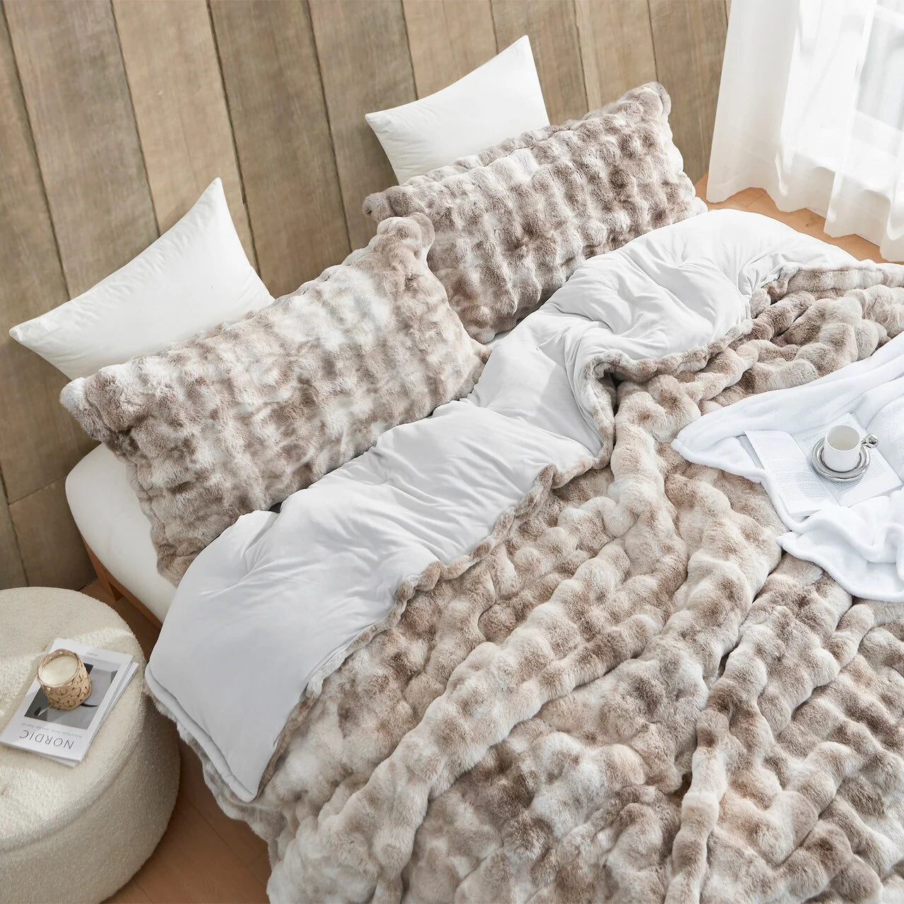 Redhaired Husky - Coma Inducer? Oversized Comforter Set
