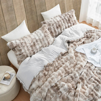 Redhaired Husky - Coma Inducer? Oversized Comforter Set