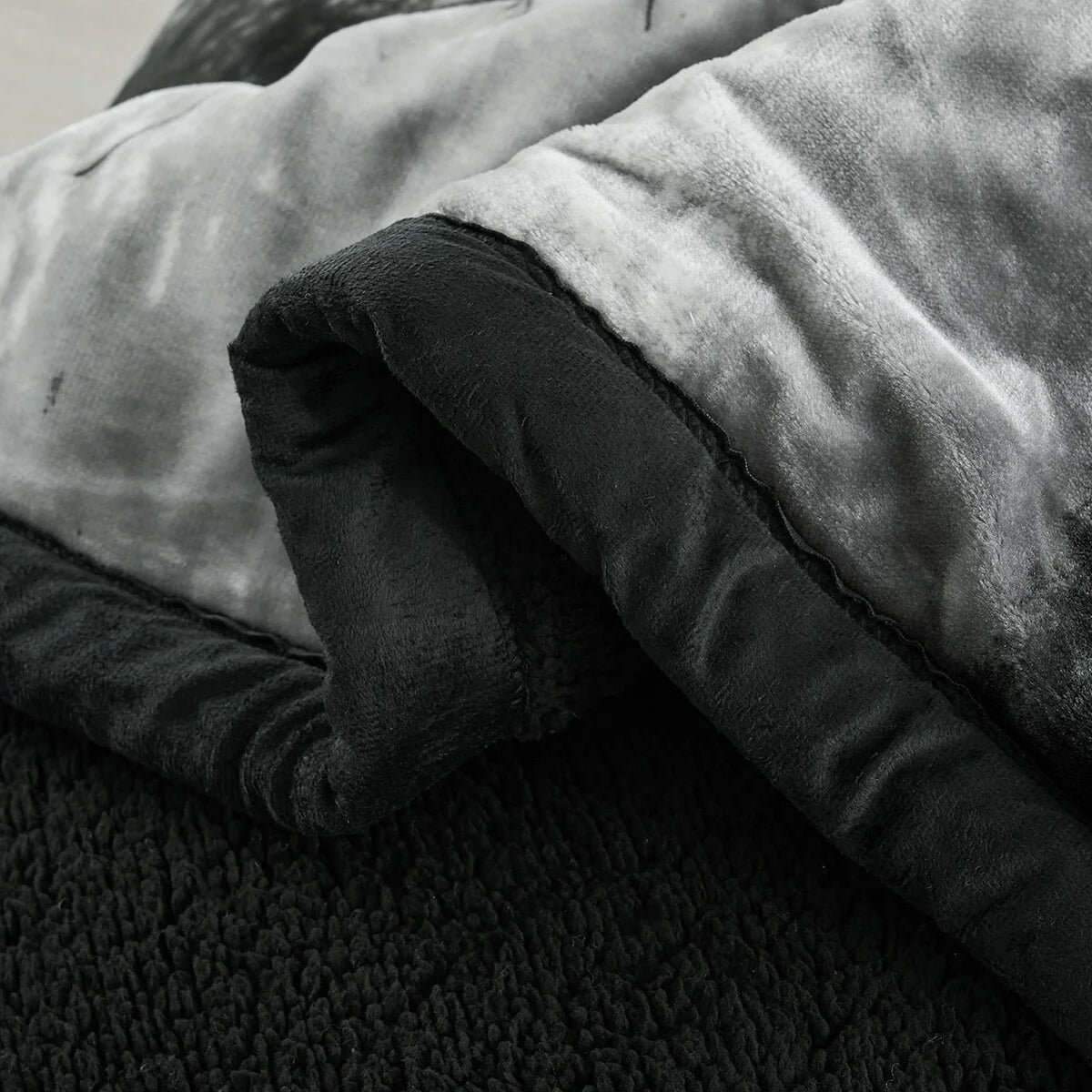 Ultra Plush Printed 3-piece Sherpa Borrego Comforter Set