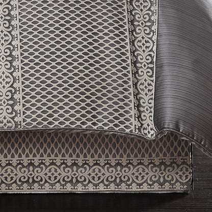Five Queens Court Houston Luxury Embroidered 4-piece Comforter Set