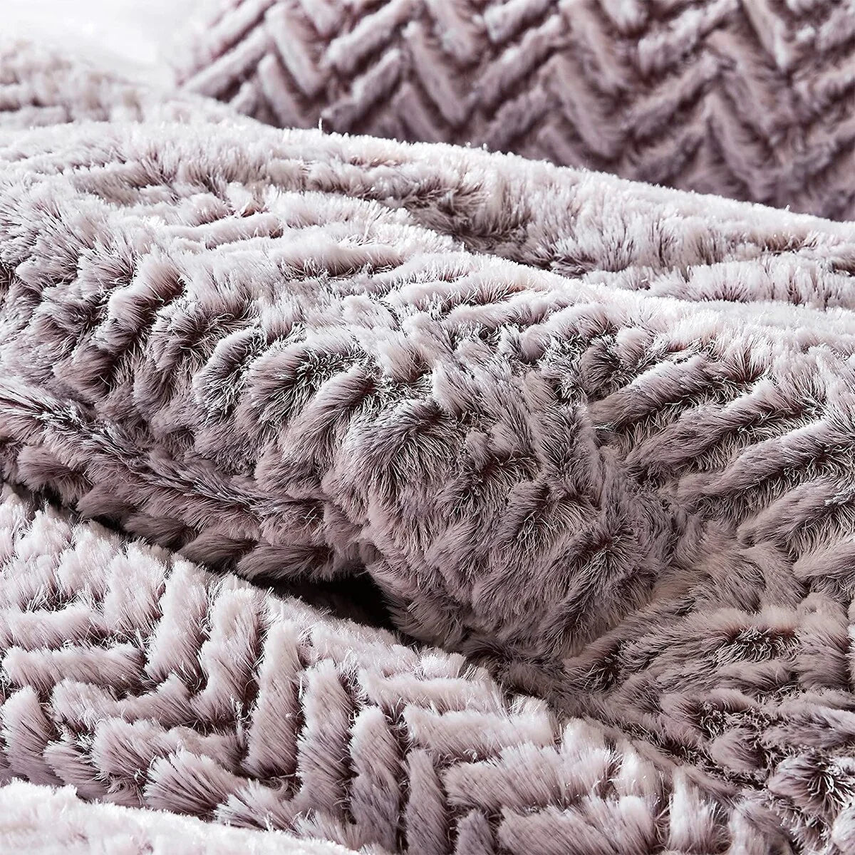 Cozy Peaks? - Coma Inducer? Oversized Comforter Set - Chevron Frosted Sierra