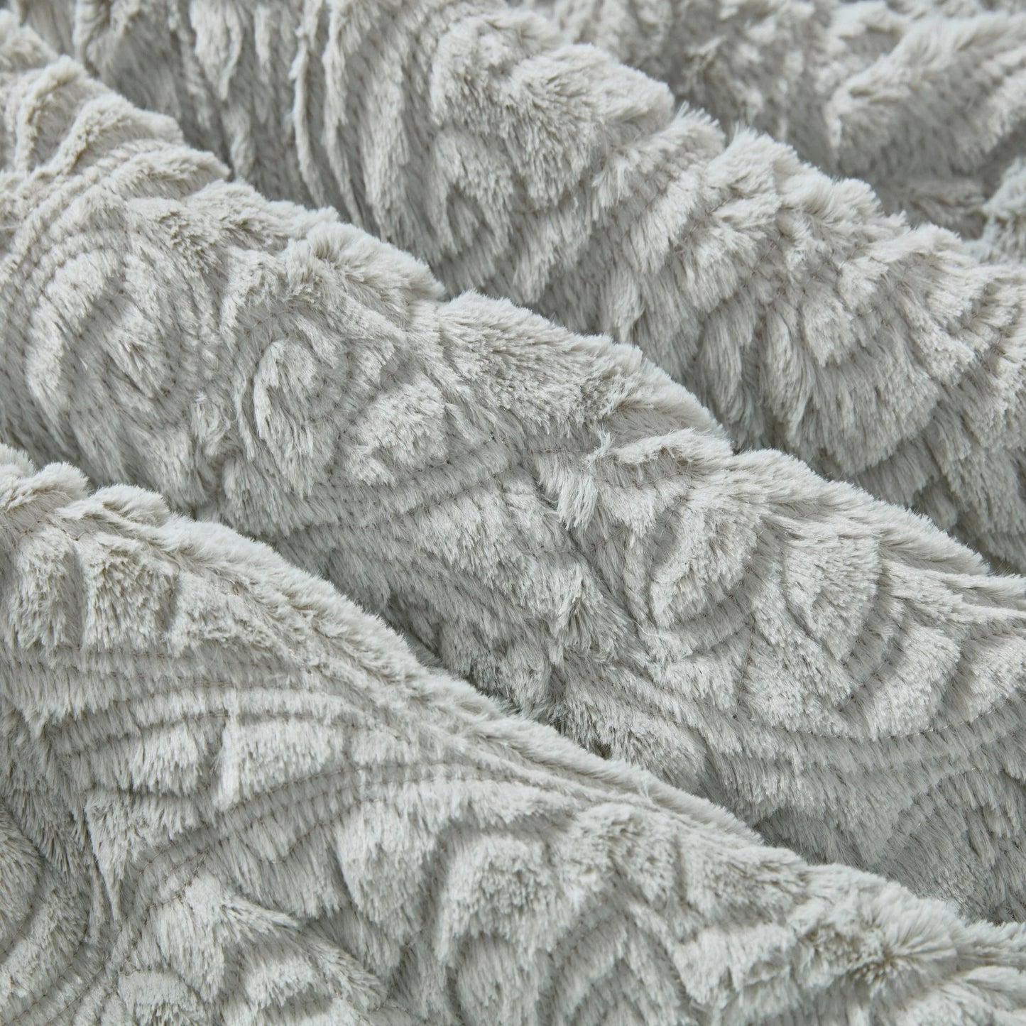 Madison Park Albany Grey Ultra Plush Comforter Set
