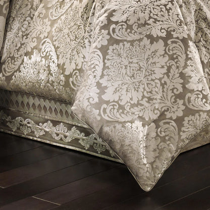 J. Queen New York Bel Air Sand Comforter Set