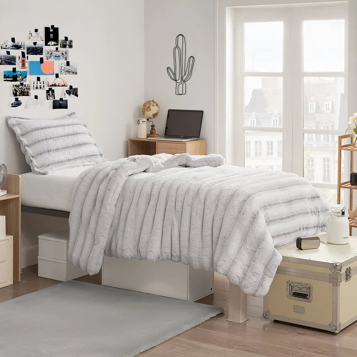 Jelly Rolls Chunky Bunny - Coma Inducer? Oversized Comforter Set - Snowy Black