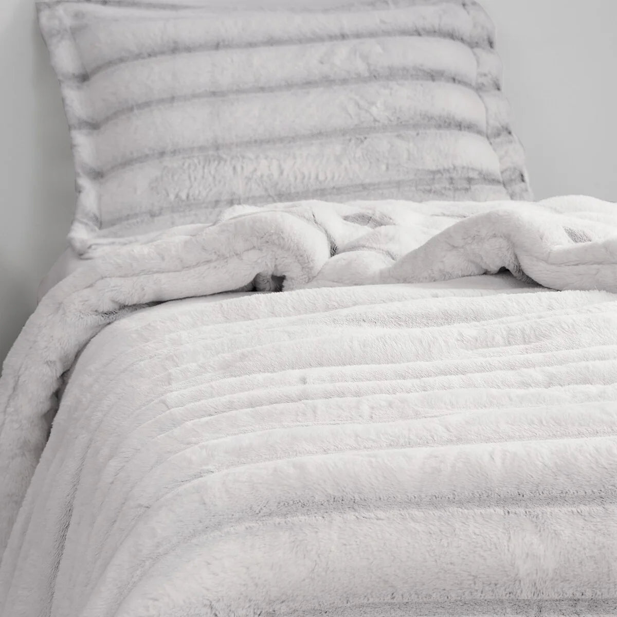 Jelly Rolls Chunky Bunny - Coma Inducer? Oversized Comforter Set - Snowy Black