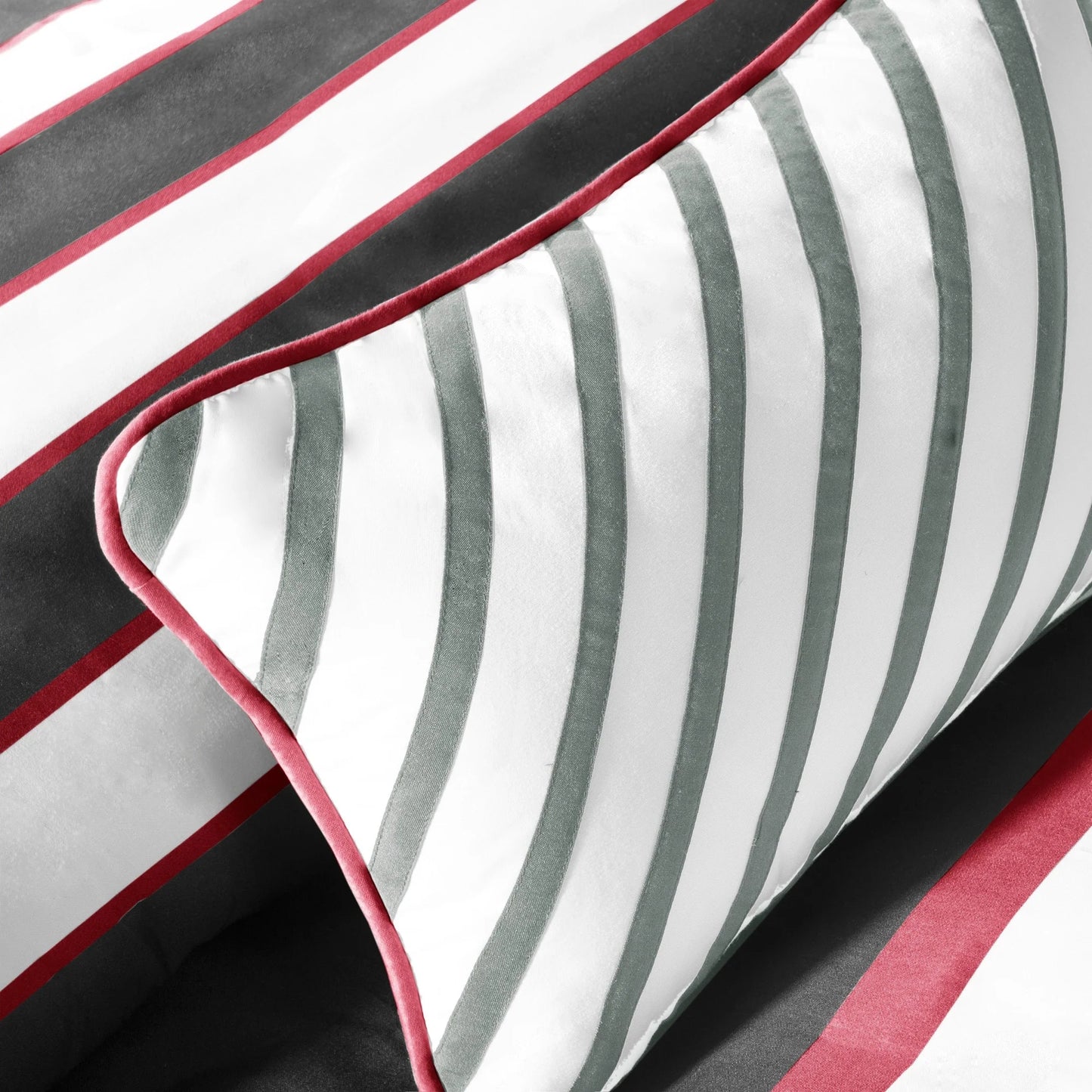 Intelligent Design Garrett Comforter Set