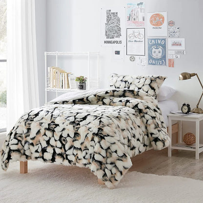That's What an Ocelot's Tummy Looks Like - Coma Inducer? Oversized Comforter Set with White Reverse