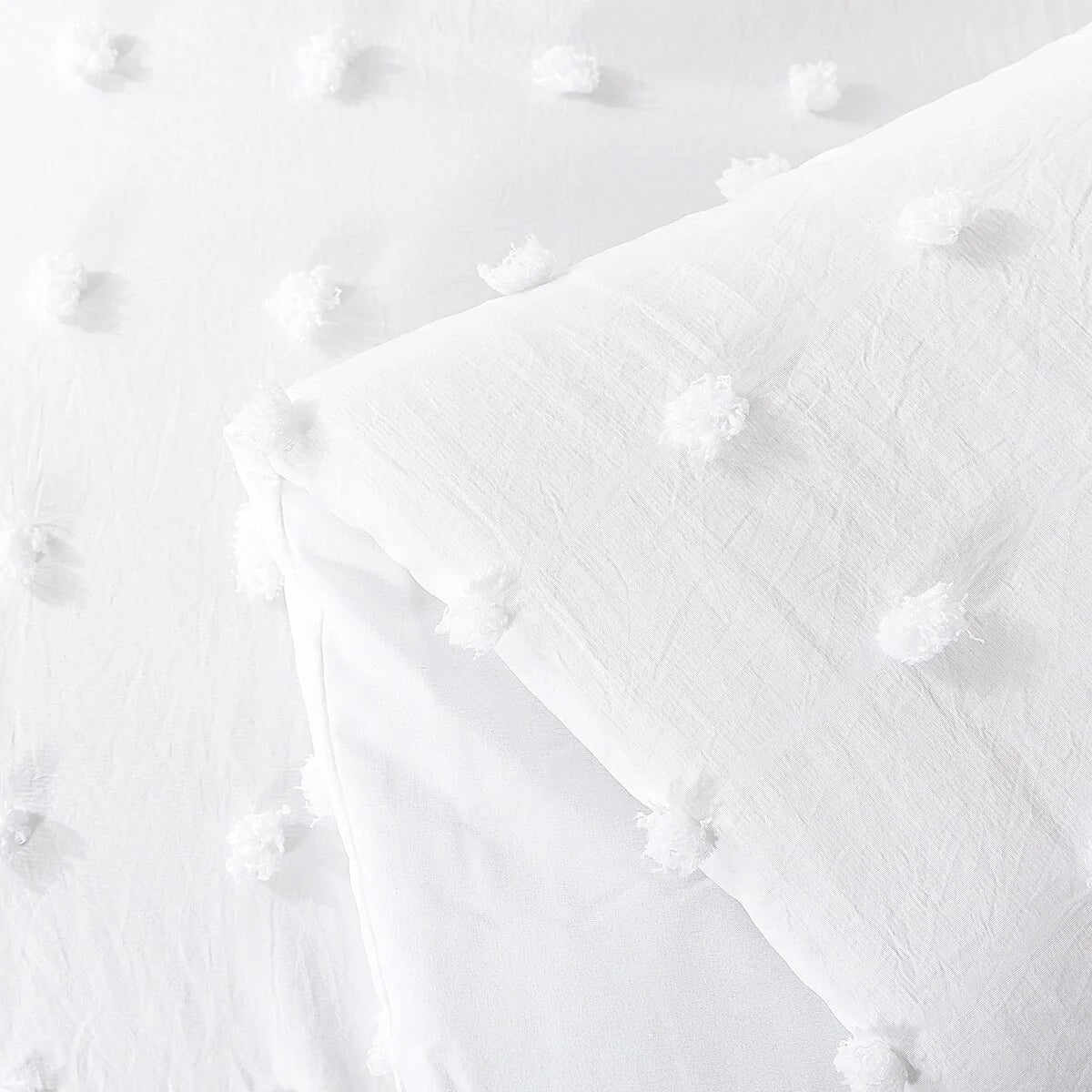 Tufted Design Jacquard Comforter Set