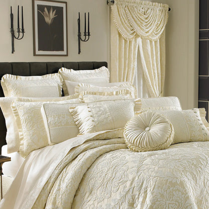 J. Queen New York Marquis Comforter Set