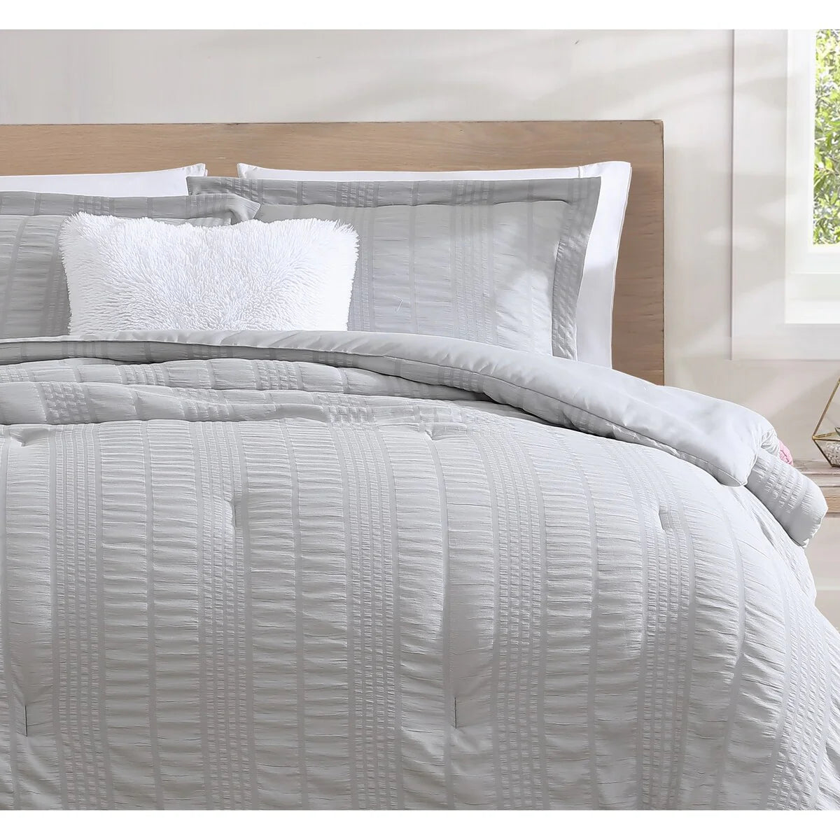 CEDAR COURT Morgan Textured Seersucker Stripe Soft Polyester Seersucker Comforter Set