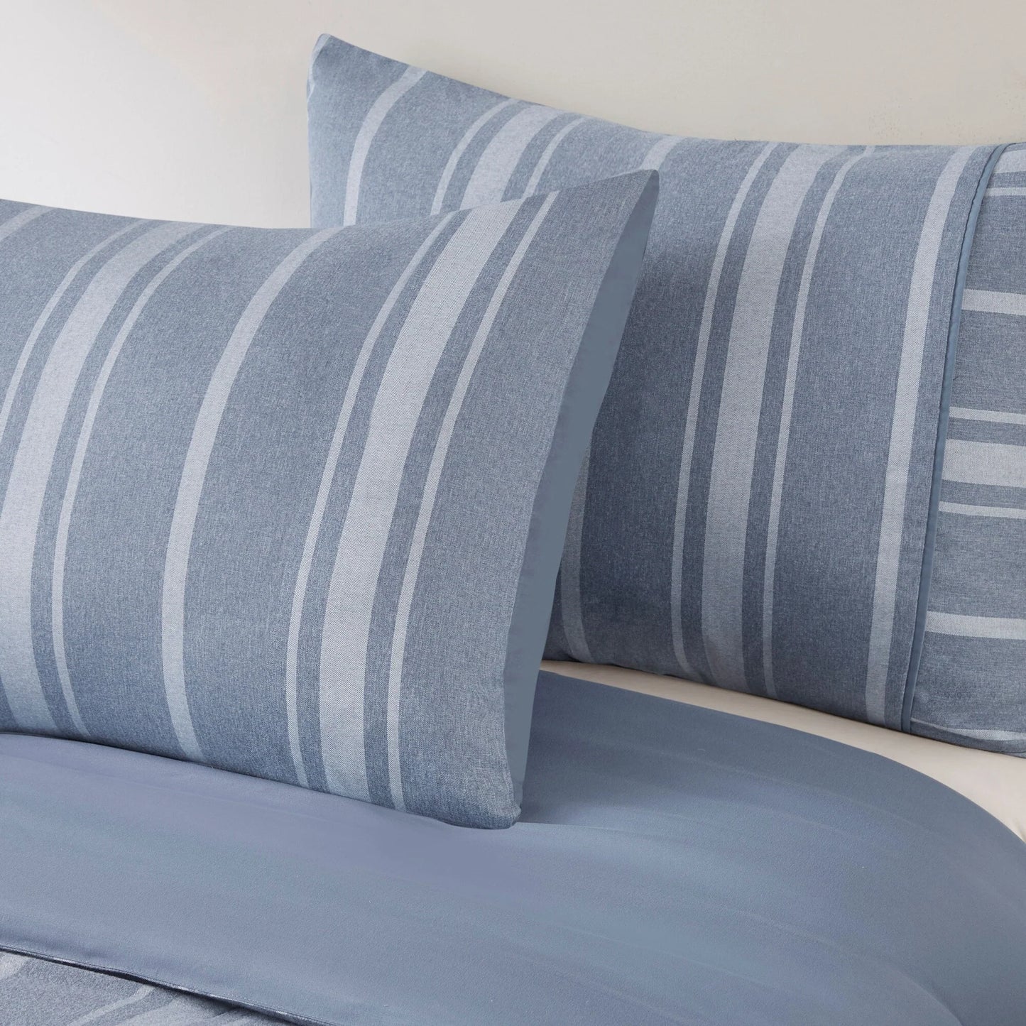 Beautyrest Kent 3 Piece Striped Herringbone Oversized Comforter Set