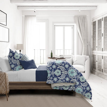 Osha Blue/Aqua Comforter and Pillow Sham(s) Set