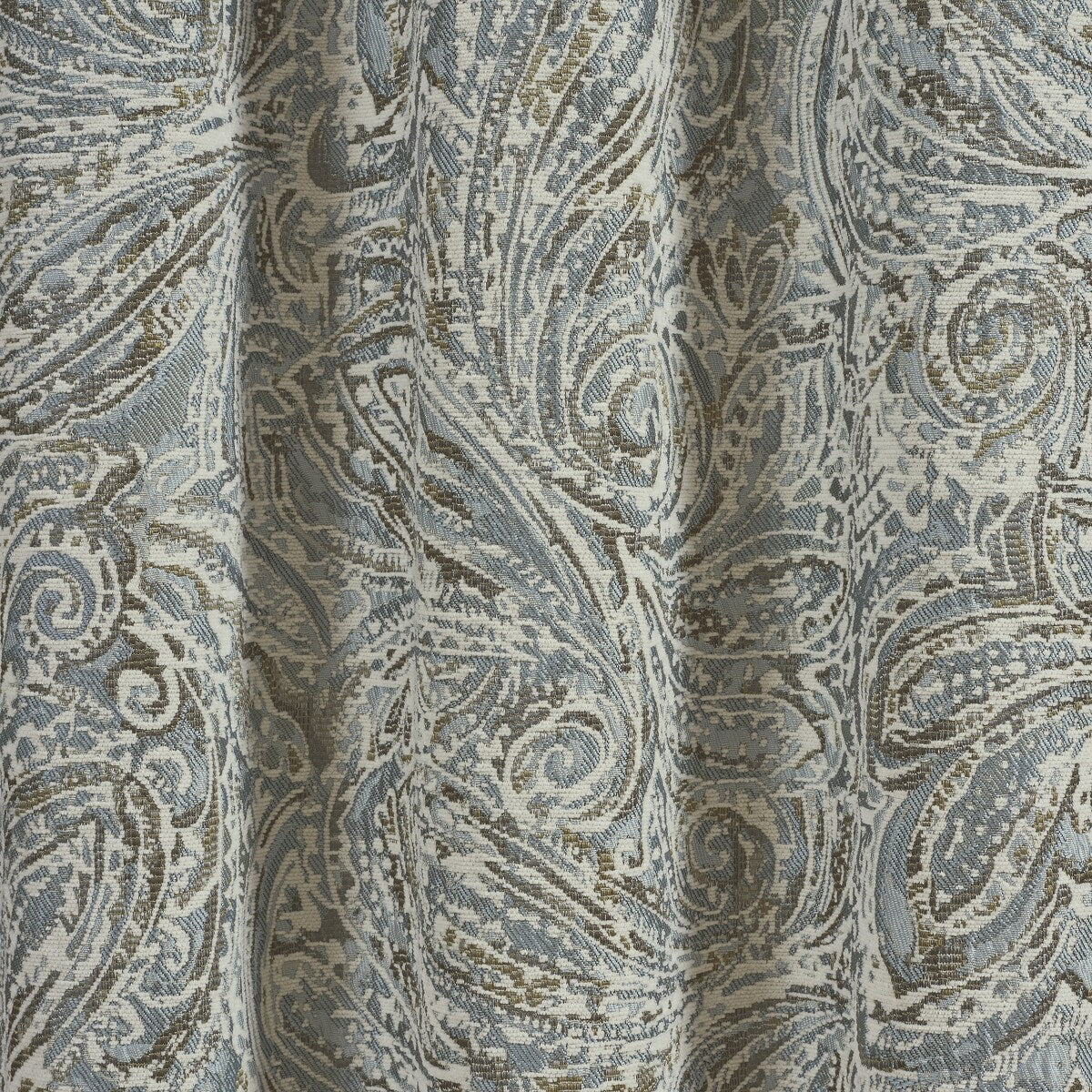 Five Queens Court Garrison Comforter Set