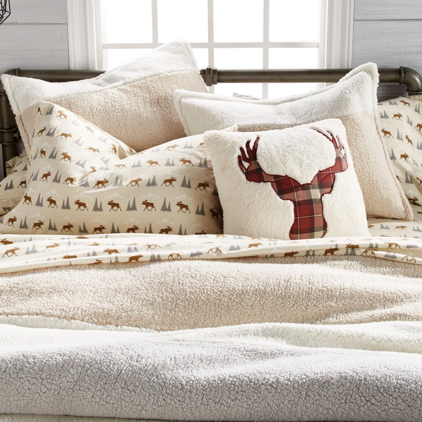 G.H. Bass & Co. Colorblock Sherpa Comforter Set