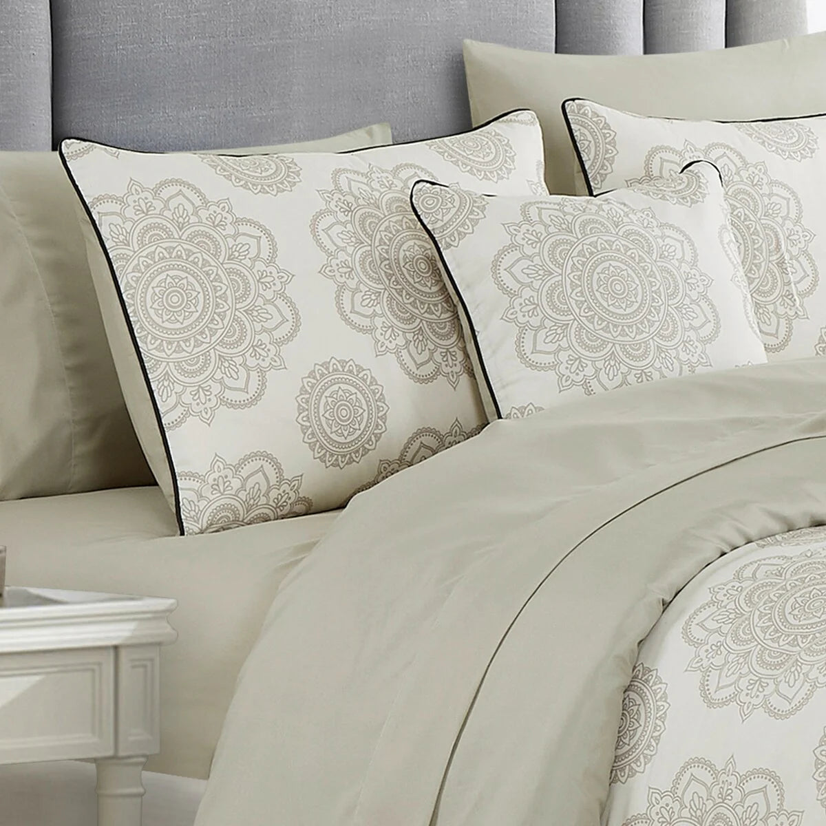 Aziza Luxury 9 Piece complete bed in bag set