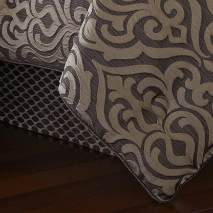 J. Queen New York Astoria Mink Comforter Set