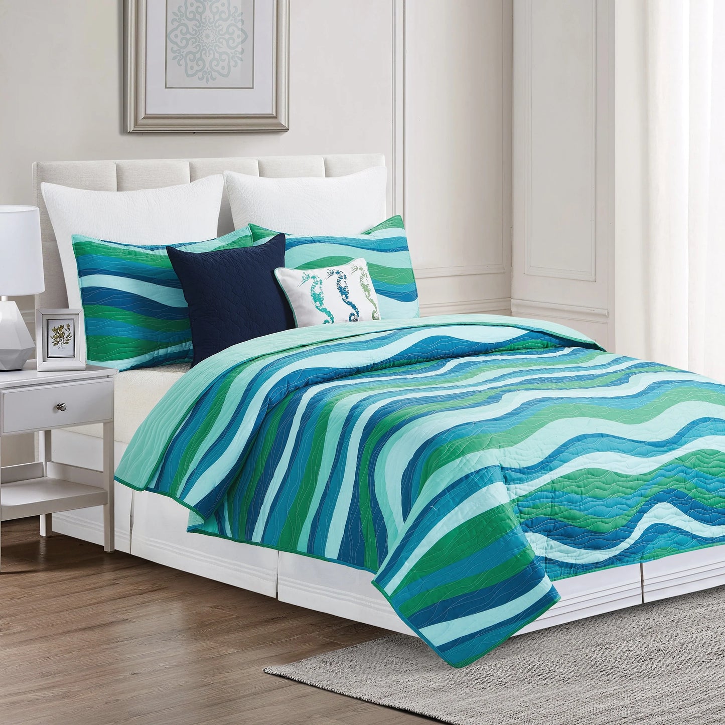 Deep Blue Sea Waves King 3 Piece Quilt Set with 2 Shams Reversible Microfiber Summer Beach Ocean Coastal Bedspread Coverlet