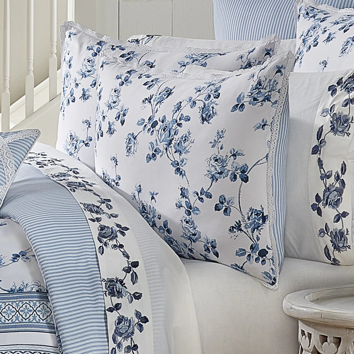 Royal Court Rialto Comforter Set