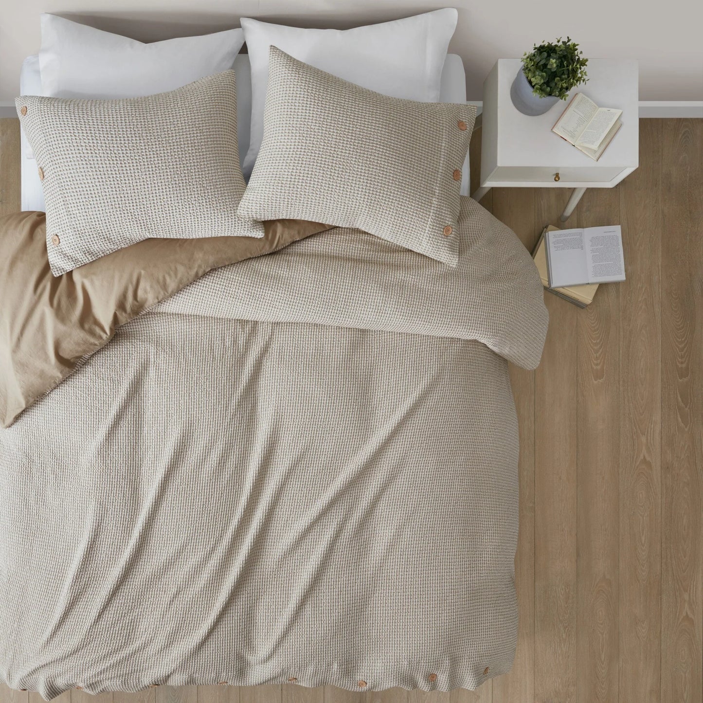 Adalyn 4 Piece Cotton and Rayon from Bamboo Blend Waffle Weave Comforter Cover Set w/removable insert by Clean Spaces