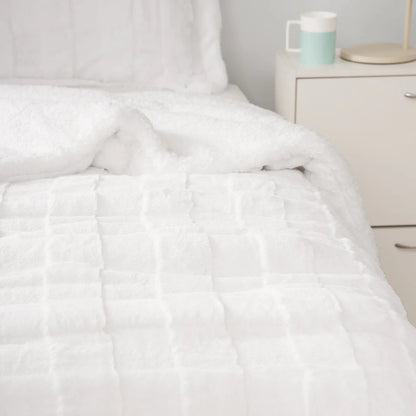 Cut n Sew Chunky Bunny - Coma Inducer? Oversized Comforter Set - White
