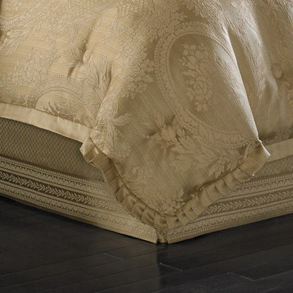 Five Queens Court Napoleon Comforter Set