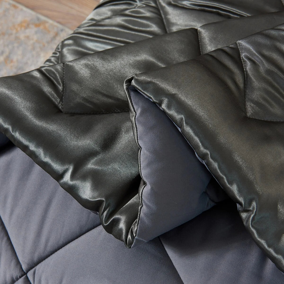 8 Piece Luxury Silky Satin Comforter Set